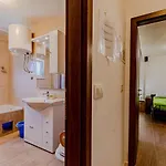 S2 - Modern Just 50m From The